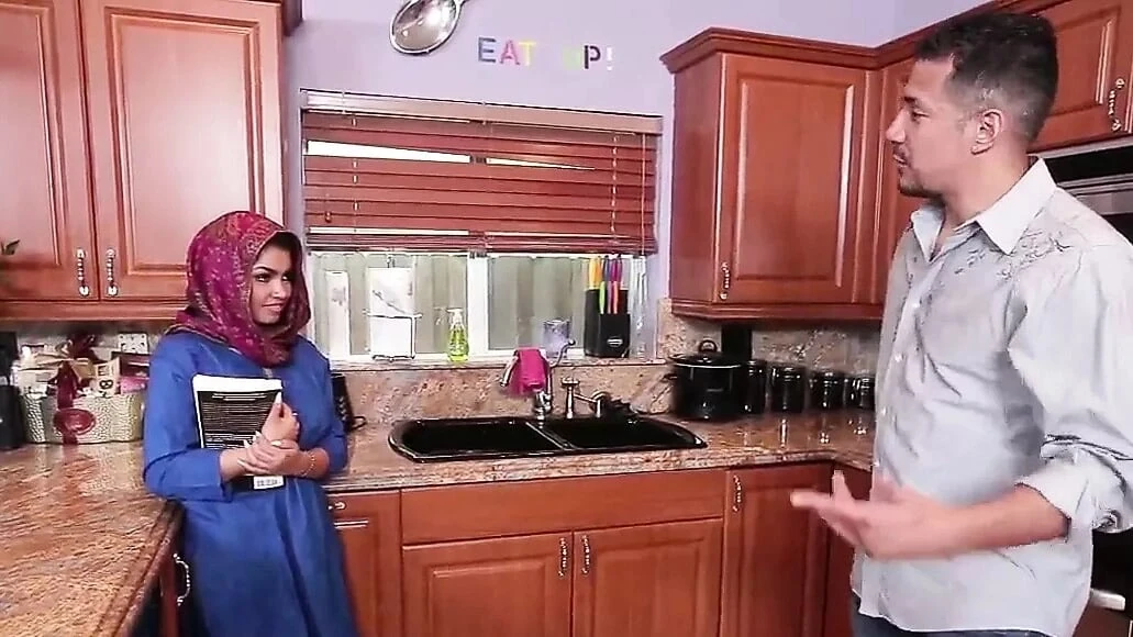 TeenPies – Muslim Girl Praises Ah-Laong Dick