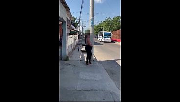 Colombiana Horny Acepta Follar con un Desconocido por la Puerta de Atrás y Acaba con el Culo Lleno de Semen