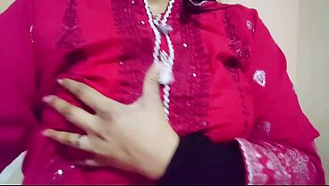 Desi Bhabi Ko Chod kar Chut men pani Nikal Dia