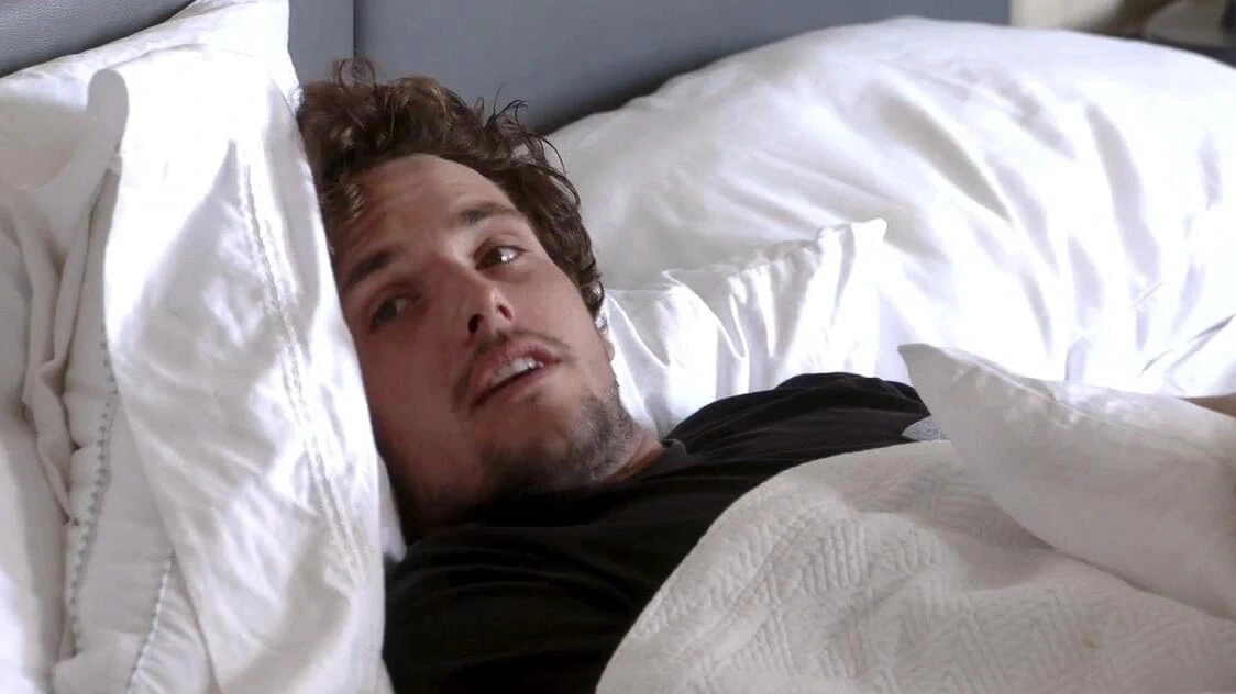 FamilyStrokes – Curvy Stepmom Gets Fat Ass Poked by Step Son