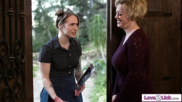 Fan girl licks milf voice actress of her favorite character