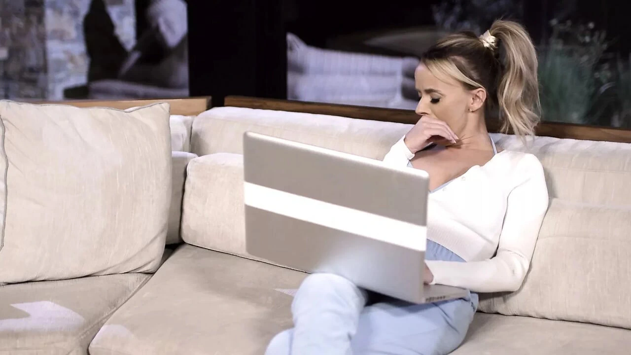 I Kept My Stepmom Up All Night With My Cock!