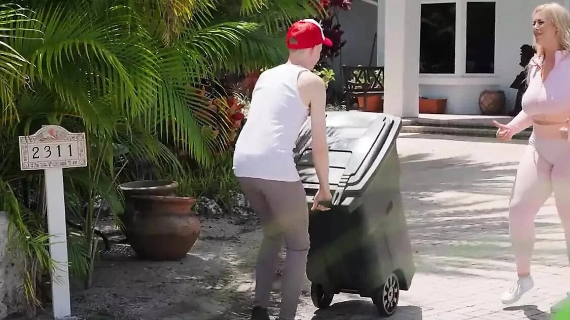 Jimmy Michaels Hides In The Garbage Bin After Lila Lovely’s Husband Catches Him Fucking His Wife – Reality Kings