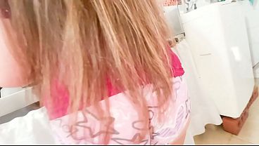 Madrastra Latina Puta Colombiana Se Exhibe En La Cocina Para Su Hijastro Se Arrodilla Folla Y Se Deja Llenar De Semen Por Dinero Usa American United States Usa BhaBhi Desi Sex XXX