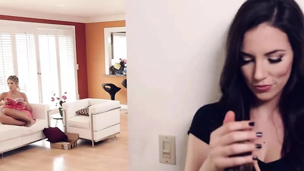 MommysGirl August Ames Can’t Control Herself