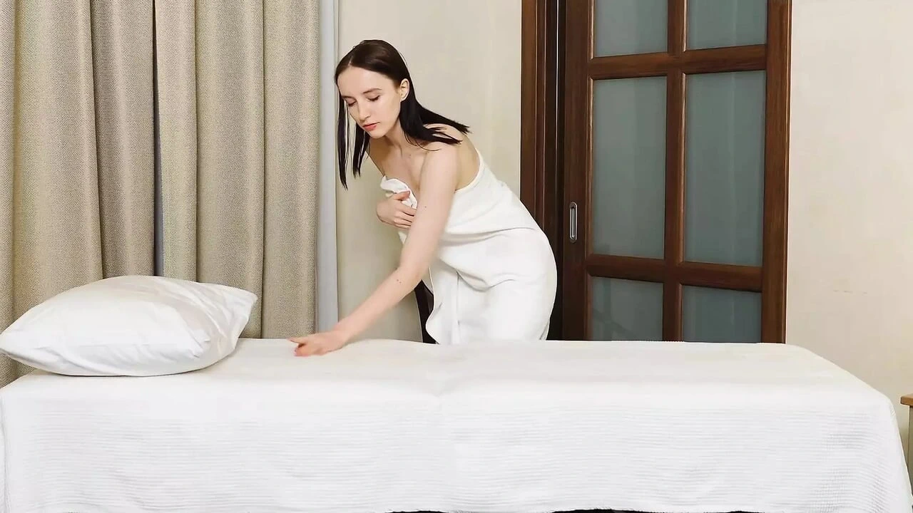 Perfect body virgin teen with hot masseuse