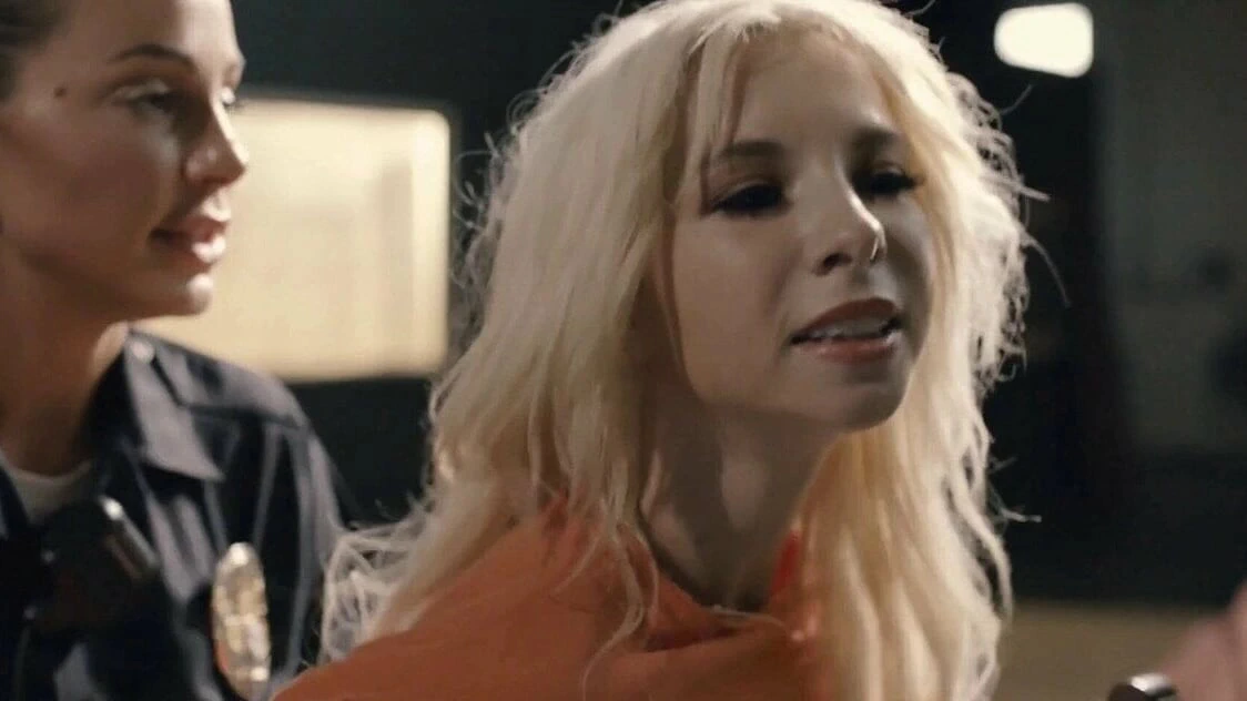 Petite Blonde Kenzie Reeves Rimmed By Sexy Policewoman