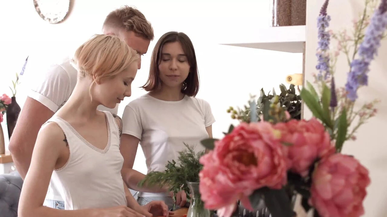 Tea Mint & Thea Lun – 4K – Two Bisexual Teens Share a Hard Dick