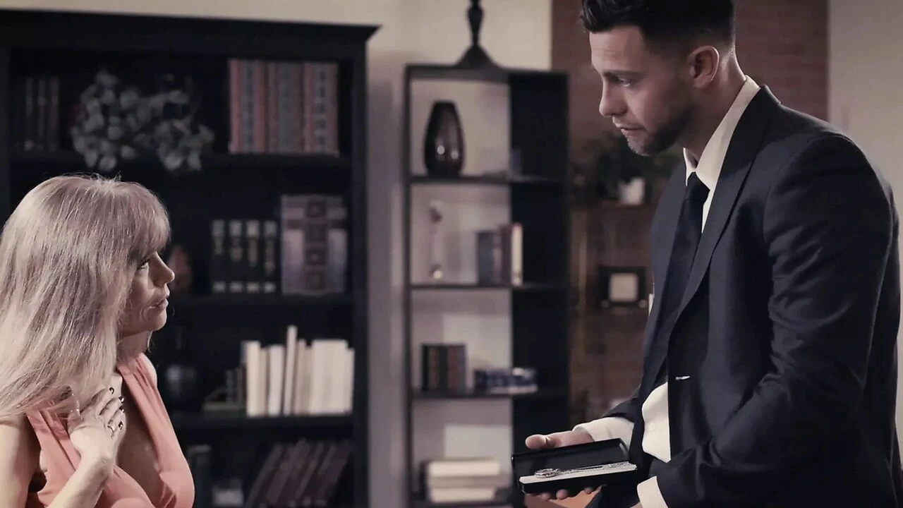 THE HOTTEST Busty Mature Cougars COMPILATION!