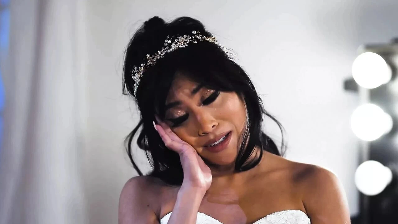 TRANSFIXED – Bride-To-Be Calls Off The Wedding To Fuck Her Trans BFF Korra Del Rio