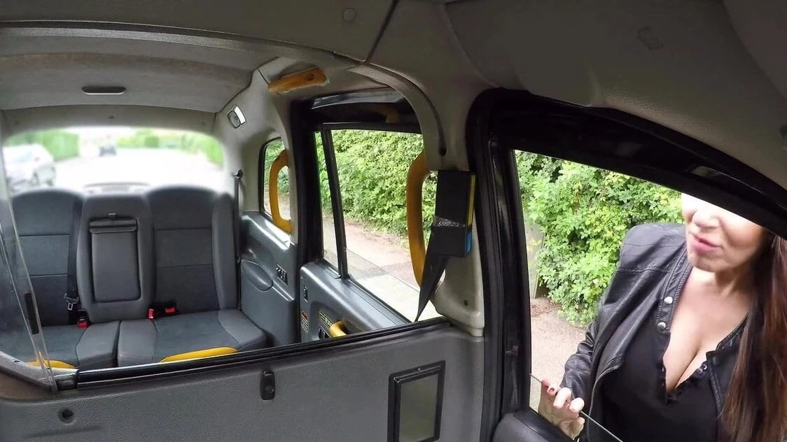 Fake Taxi – Hot mature with massive tits Milf Josephine James fucks