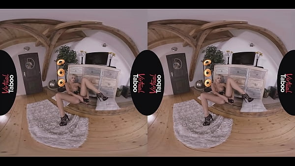 VIRTUAL TABOO – Blondie Masturbating