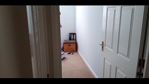 Webcam Hidden – The step br catches his step sister when he trains fitness and then she relaxes in his dick.