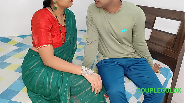 अबे गंगे चाट ना जीभ डाल पूरी तरह से अपने होंठ लगा