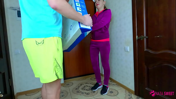Real pickup: Sexy delivery girl suck dick and fucks till creampie – Nata Sweet
