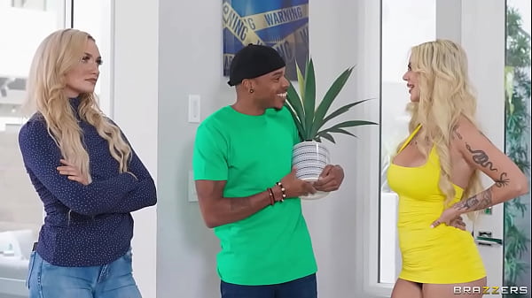 Slutty Sister / Brazzers/ Enter XVPROMO