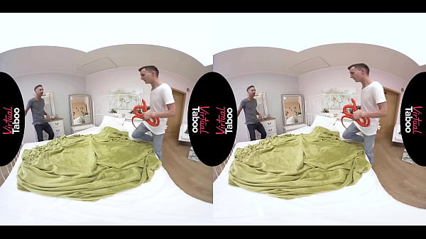 VIRTUAL TABOO – Big Snakes On Blondie!